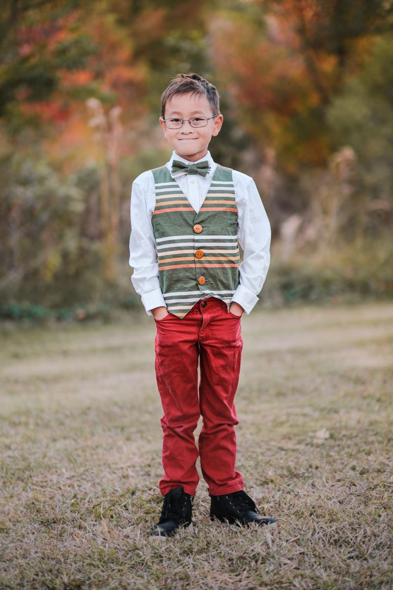 https://littlelizardking.com/cdn/shop/products/LLKBentonVestandBiloxiBowTie_1_900x.jpg?v=1748113966